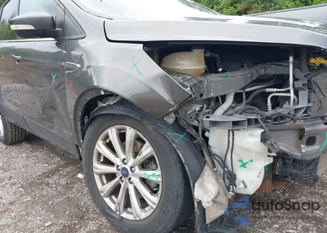 2017 Ford Escape Titanium из США, поврежденный, VIN 1FMCU0J91HUF10355